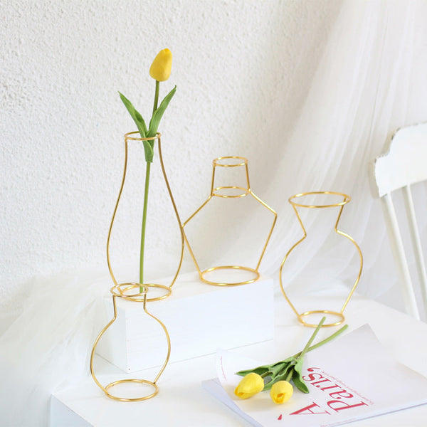 Minimalist Silhouette Vase - Gold